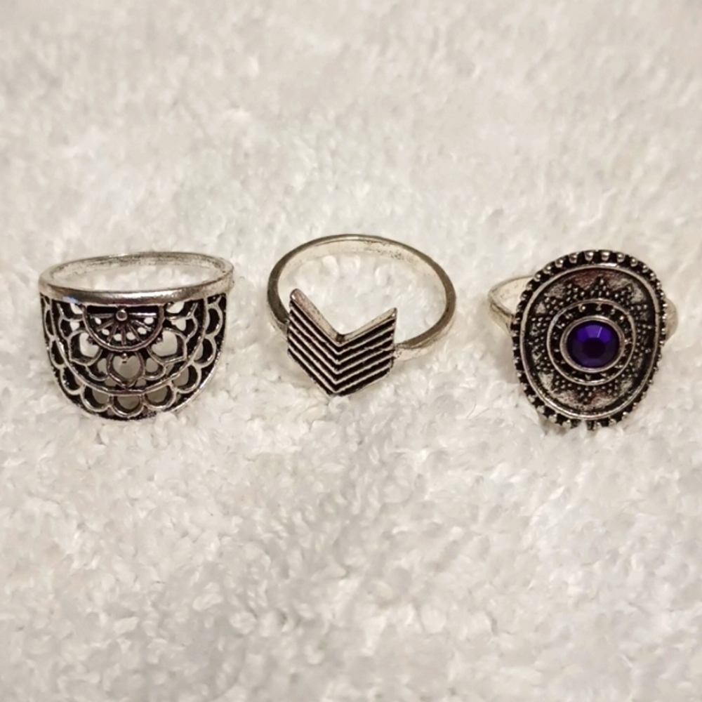 Rings - Picture 4 of 6